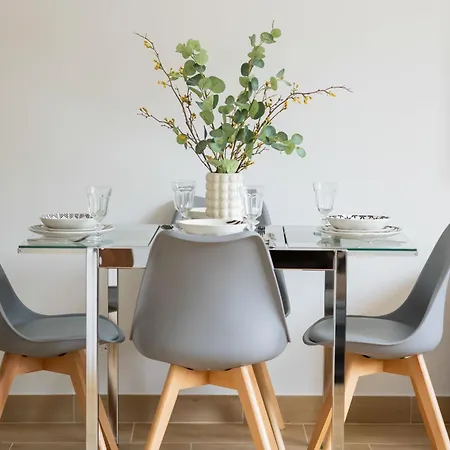 Atmospheric For 5 People In By Renters *