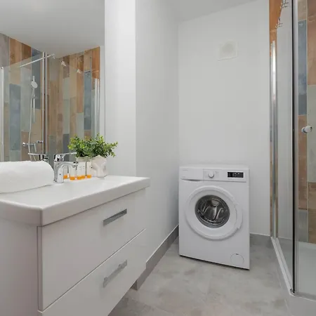 Atmospheric For 5 Peoples In By Renters Varsovia