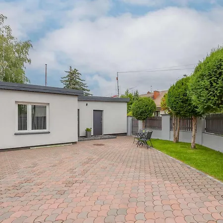 Lejlighed Atmospheric For 5 People In By Renters Warszawa